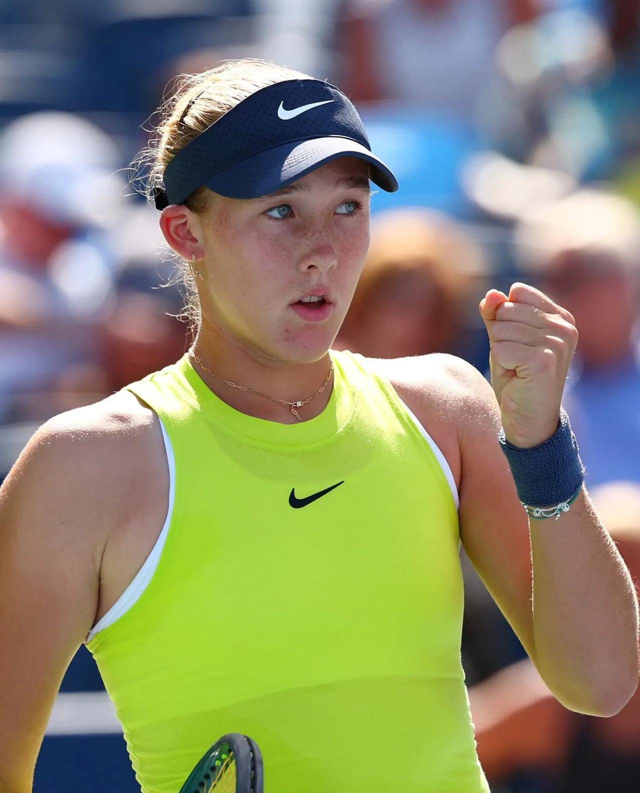 年轻门将跨 年轻门将跨