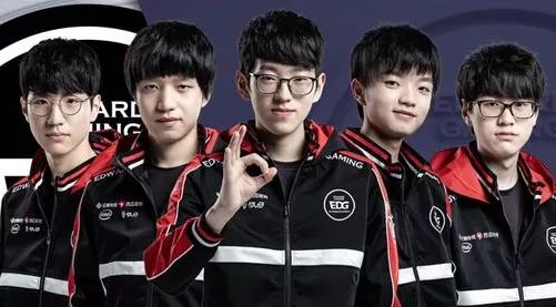 表现抢眼 表现抢眼